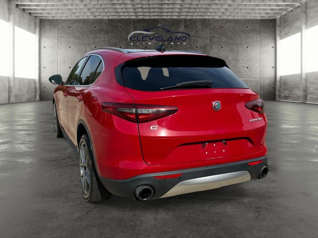 Alfa Romeo Stelvio  2018