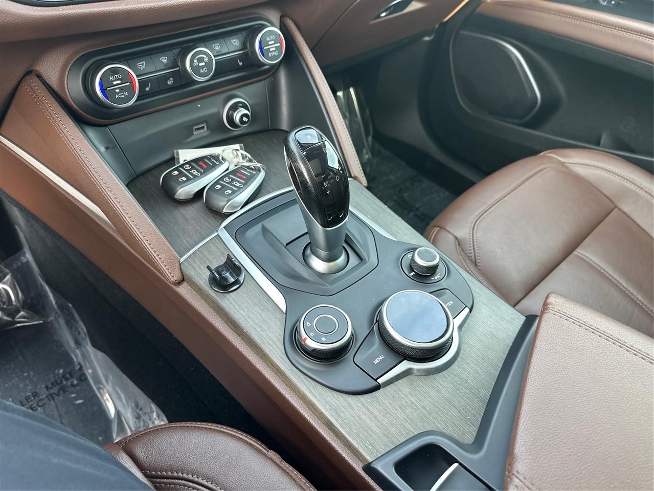 Alfa Romeo Stelvio  2018