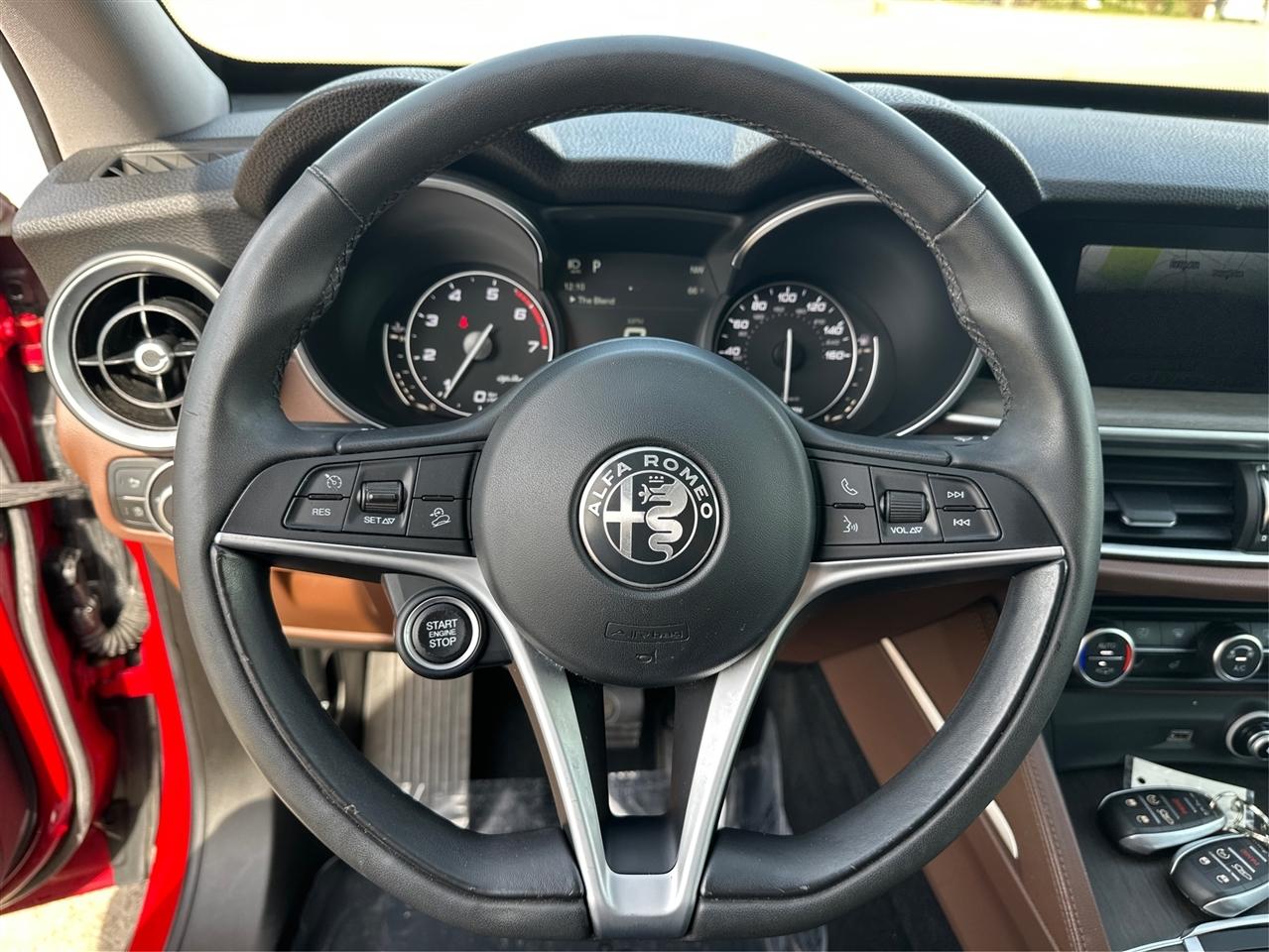 Alfa Romeo Stelvio  2018