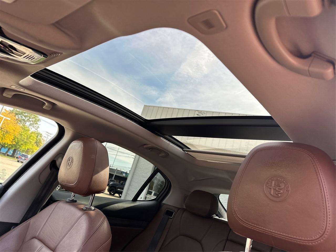 Alfa Romeo Stelvio  2018