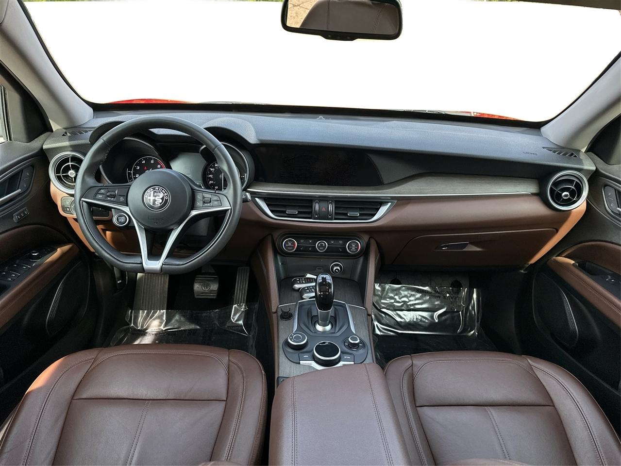 Alfa Romeo Stelvio  2018
