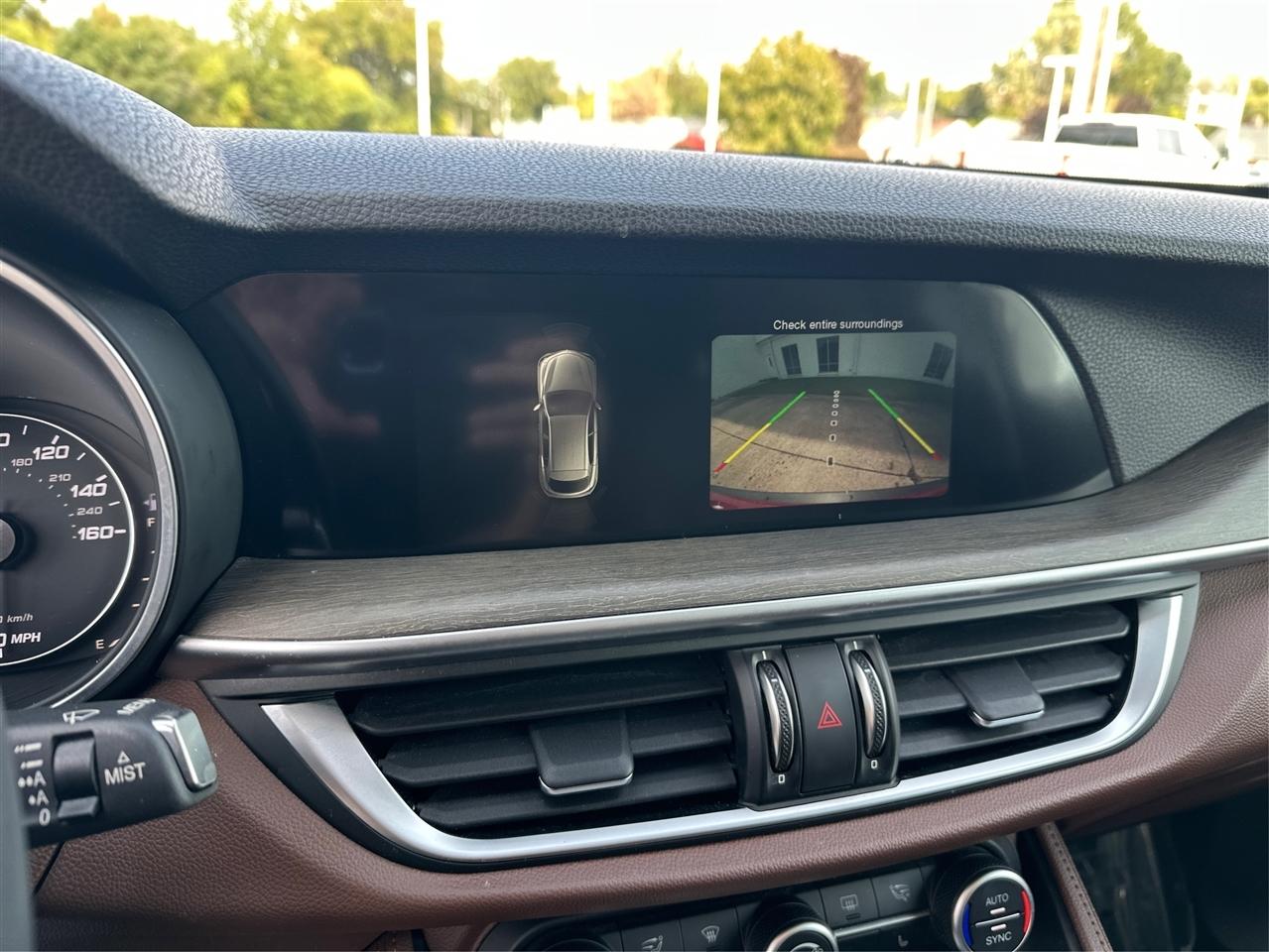 Alfa Romeo Stelvio  2018