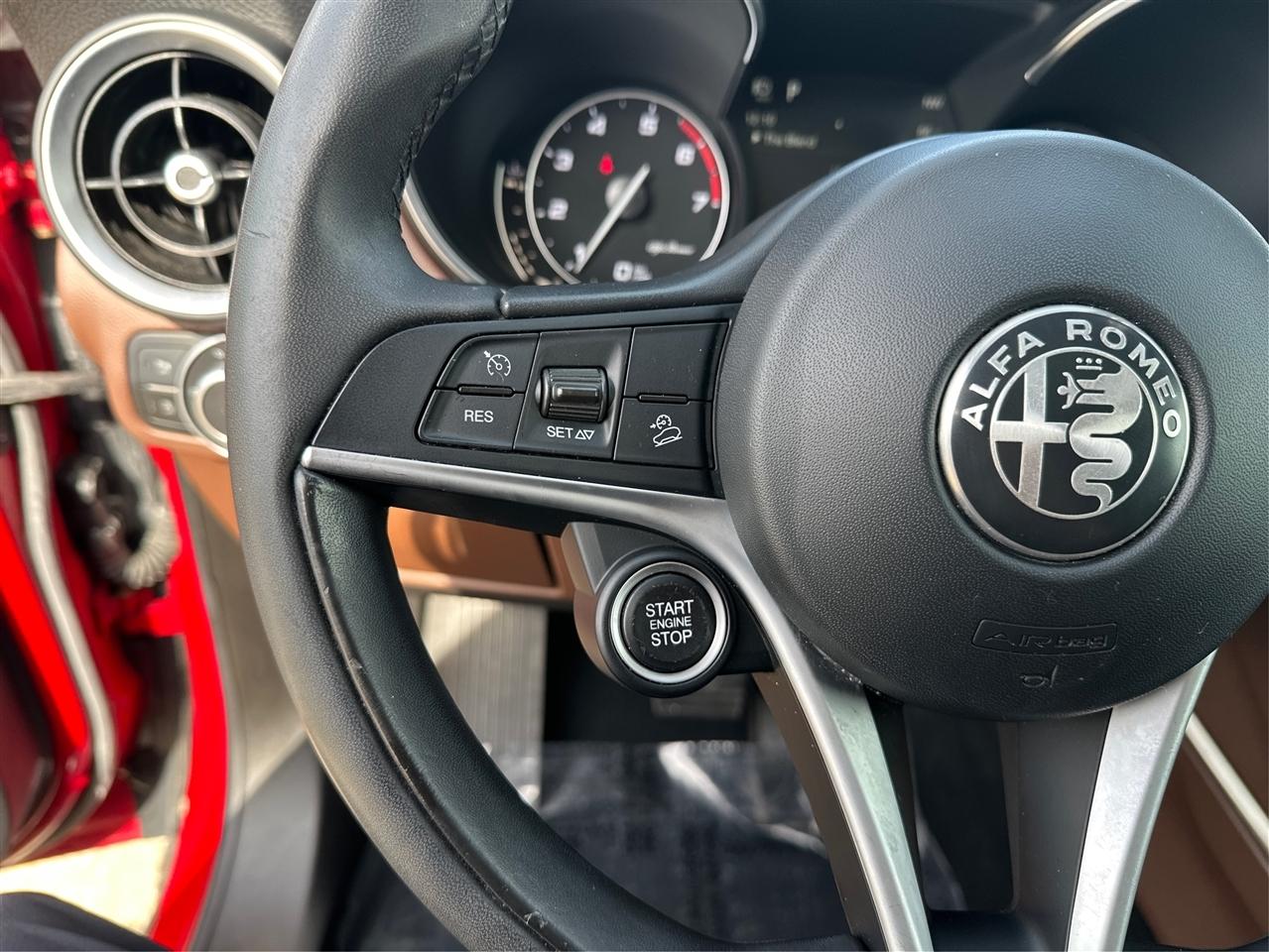 Alfa Romeo Stelvio  2018