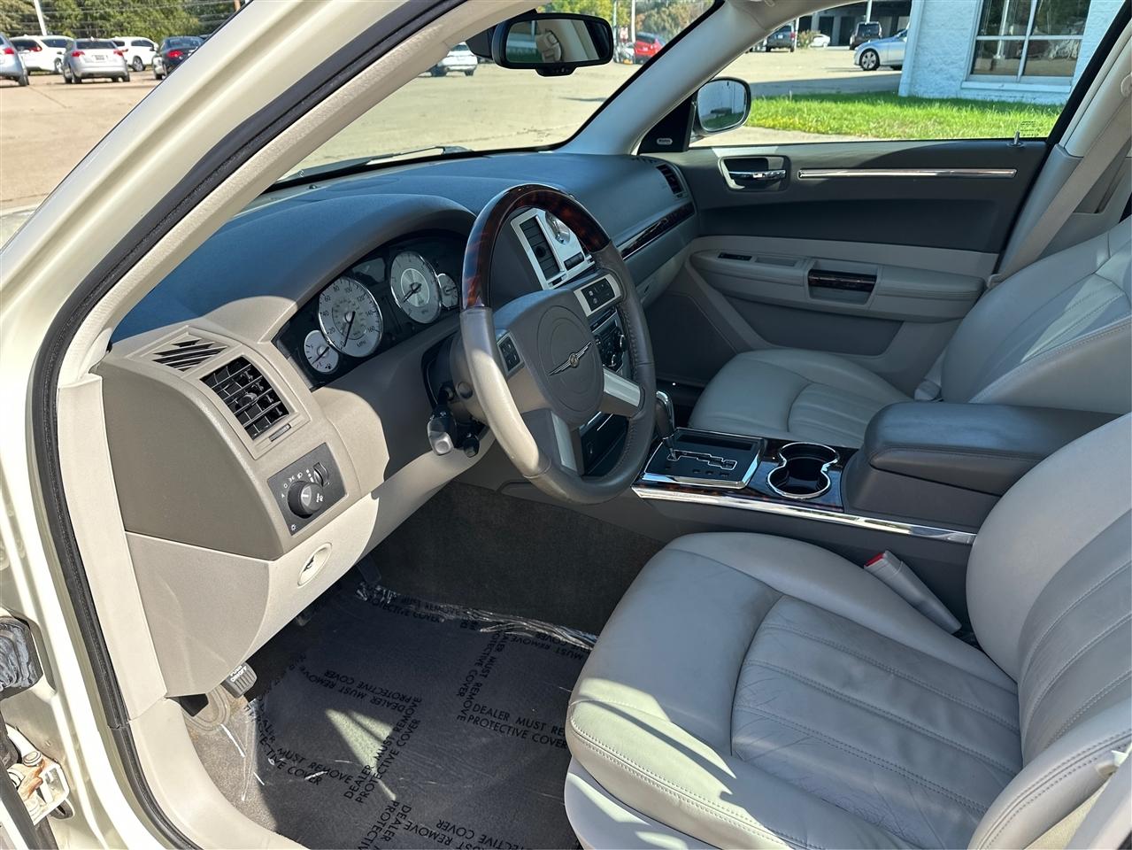 Chrysler 300  2009