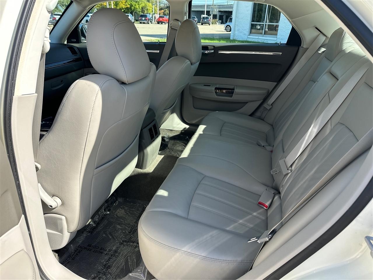 Chrysler 300  2009