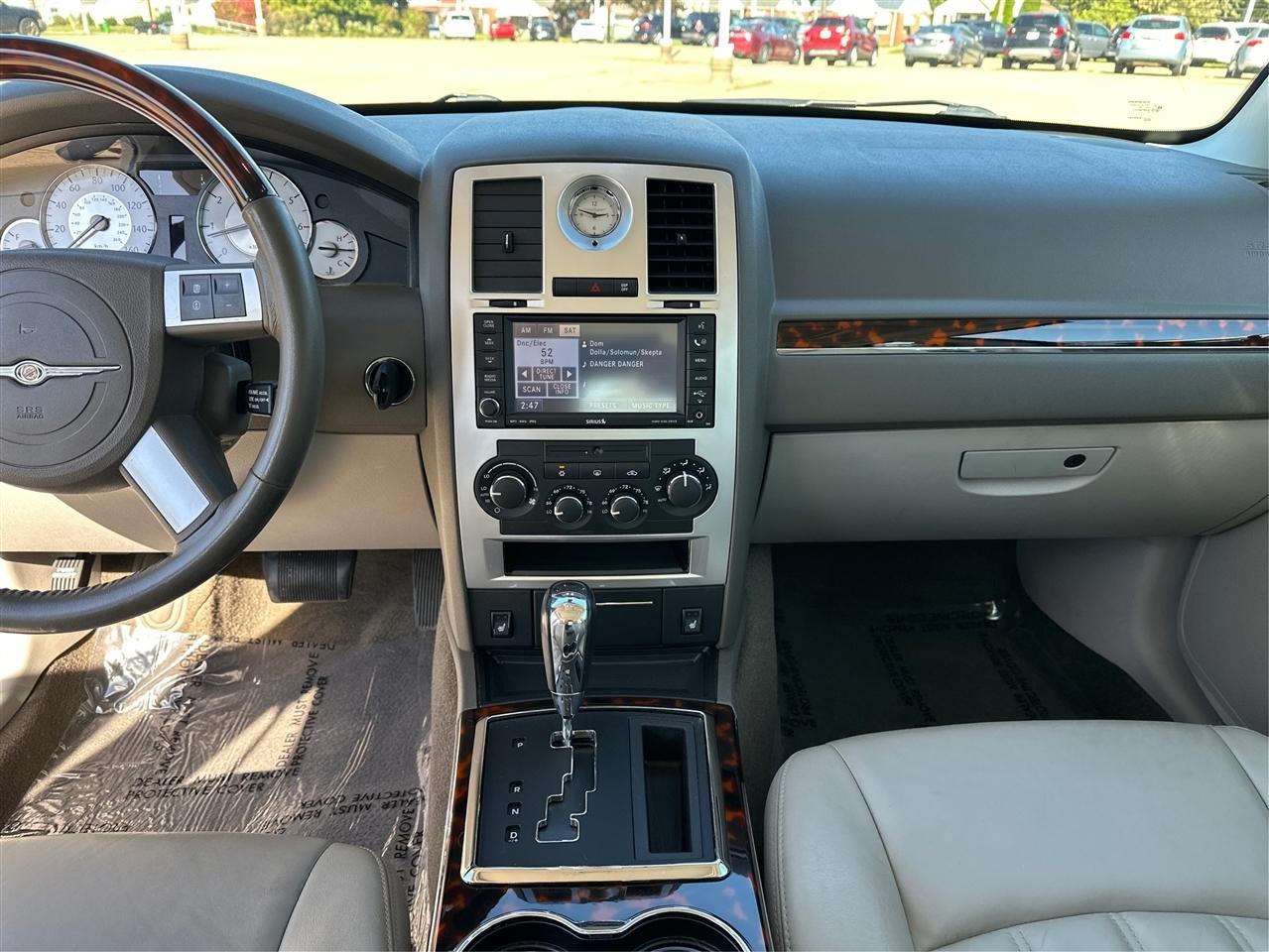 Chrysler 300  2009