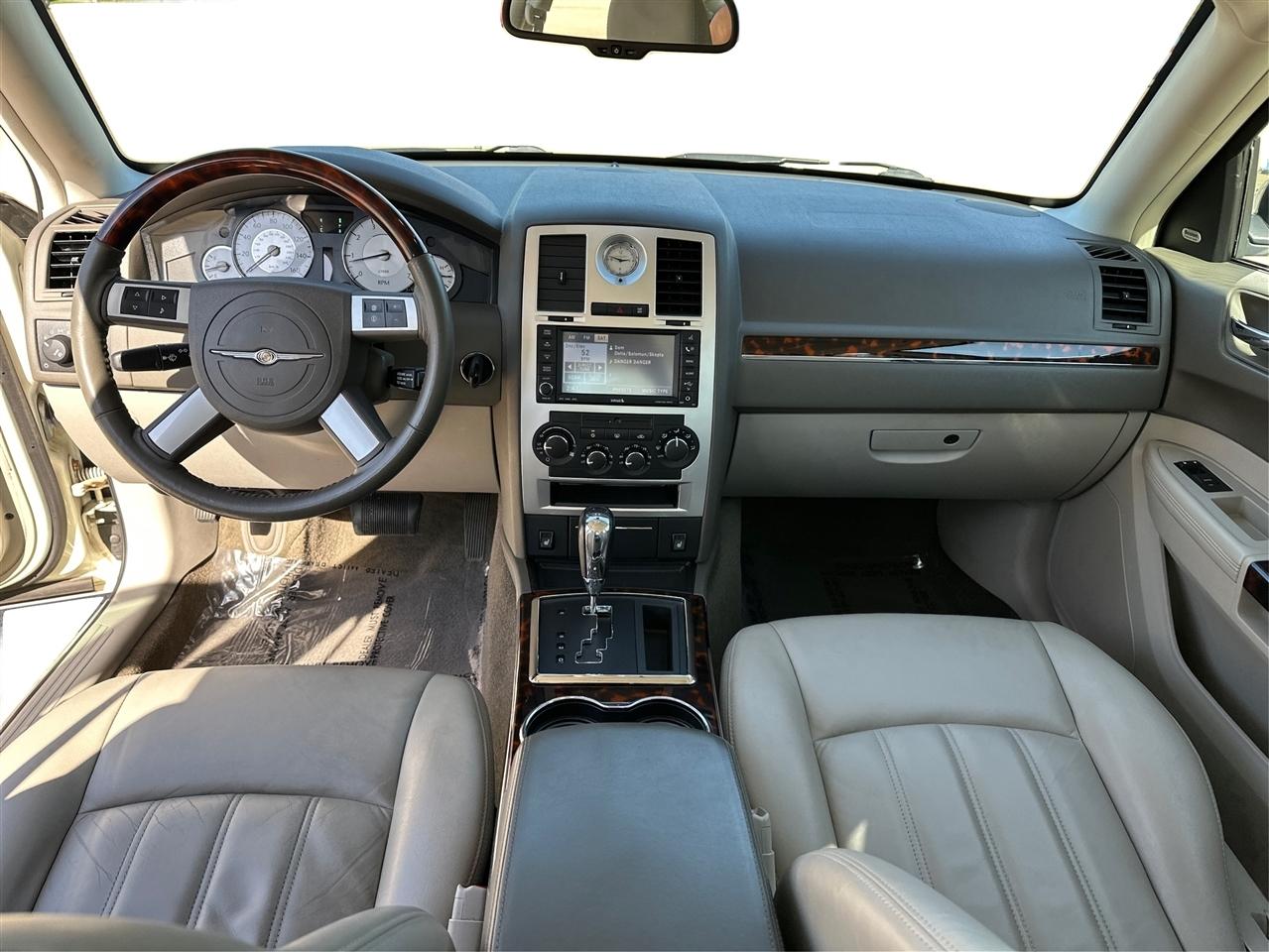 Chrysler 300  2009