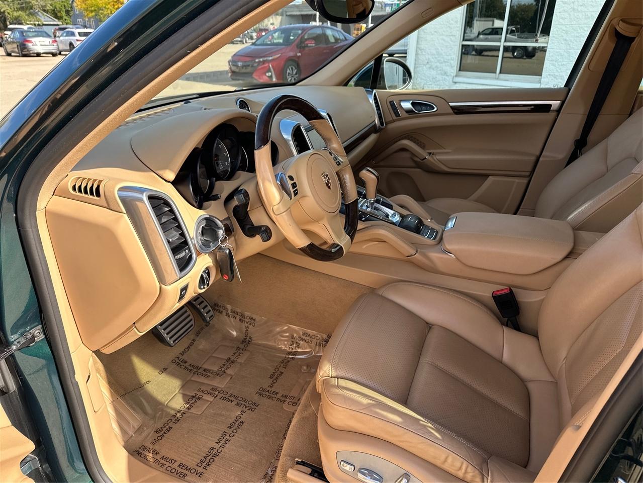 Porsche Cayenne Hybrid  2014