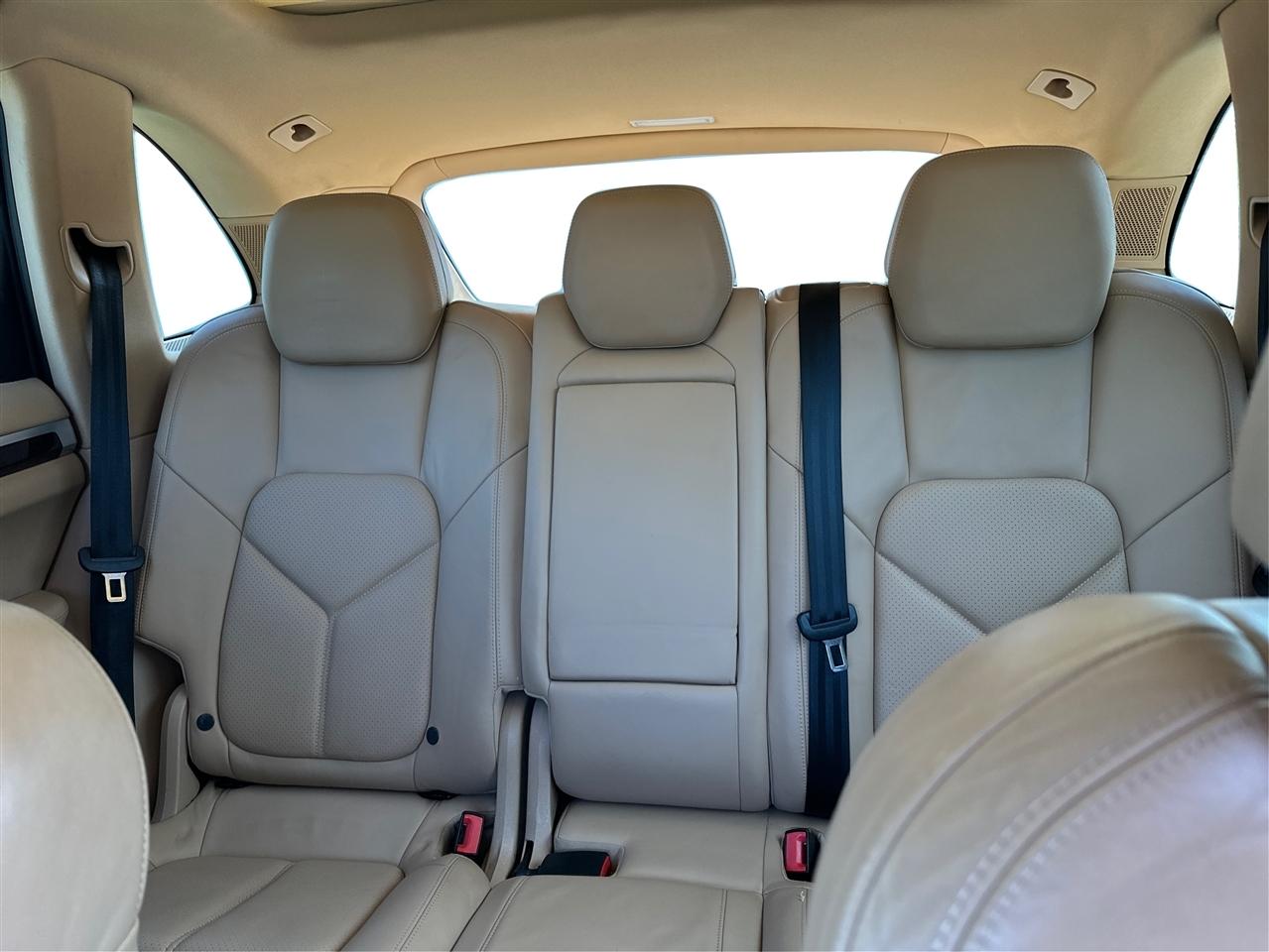 Porsche Cayenne Hybrid  2014