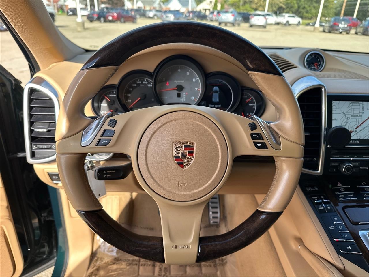 Porsche Cayenne Hybrid  2014