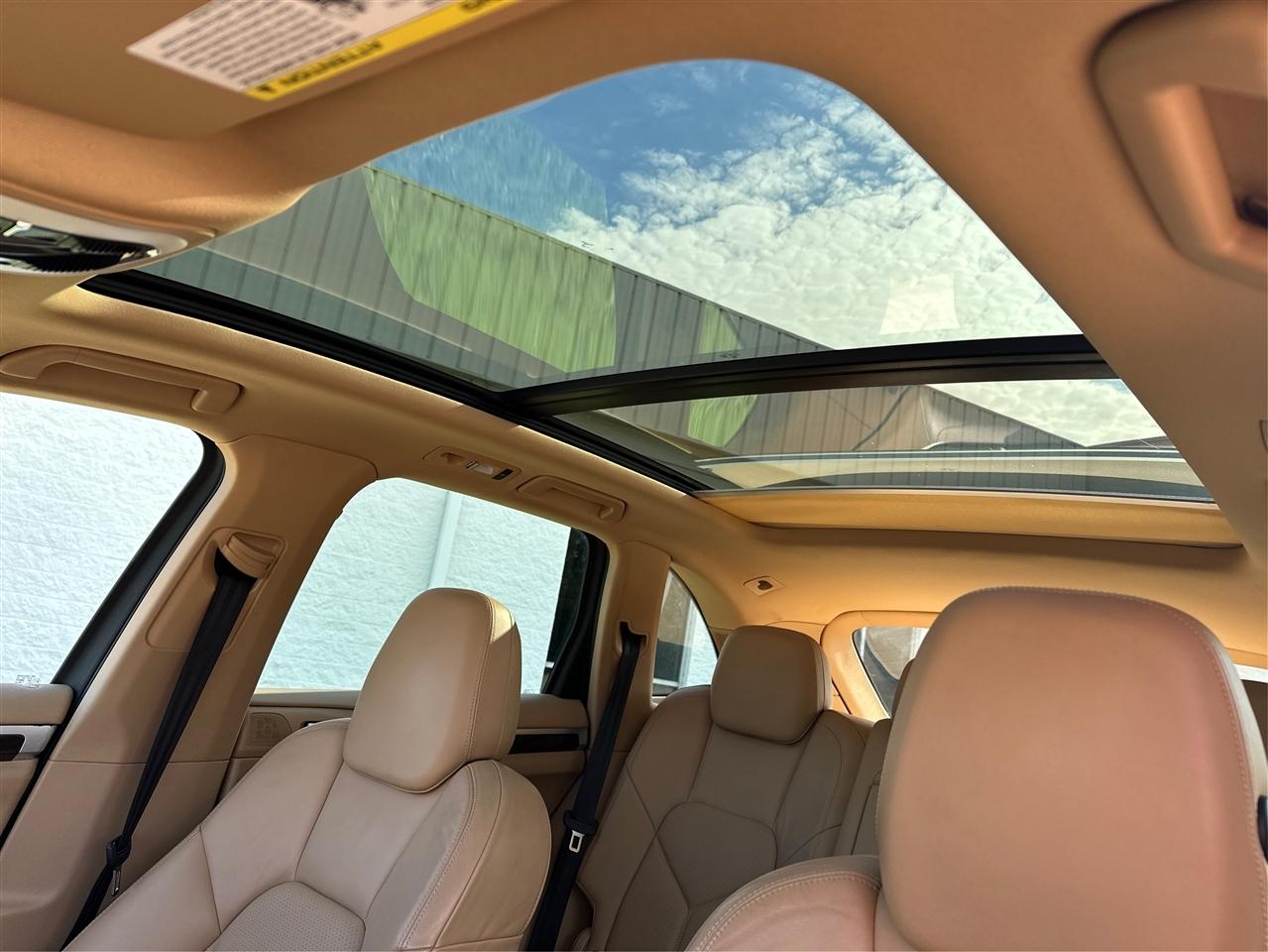 Porsche Cayenne Hybrid  2014
