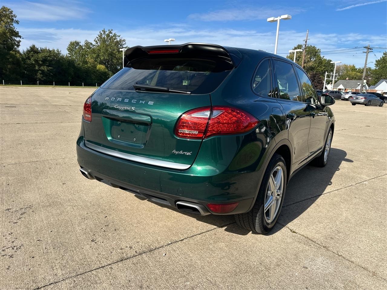 Porsche Cayenne Hybrid  2014
