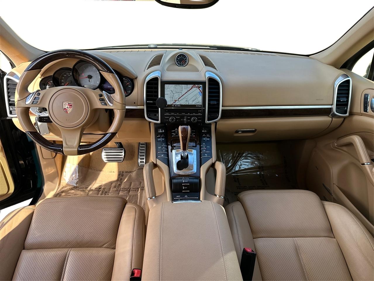 Porsche Cayenne Hybrid  2014