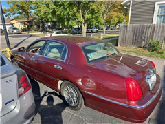2000 Lincoln Town Car 