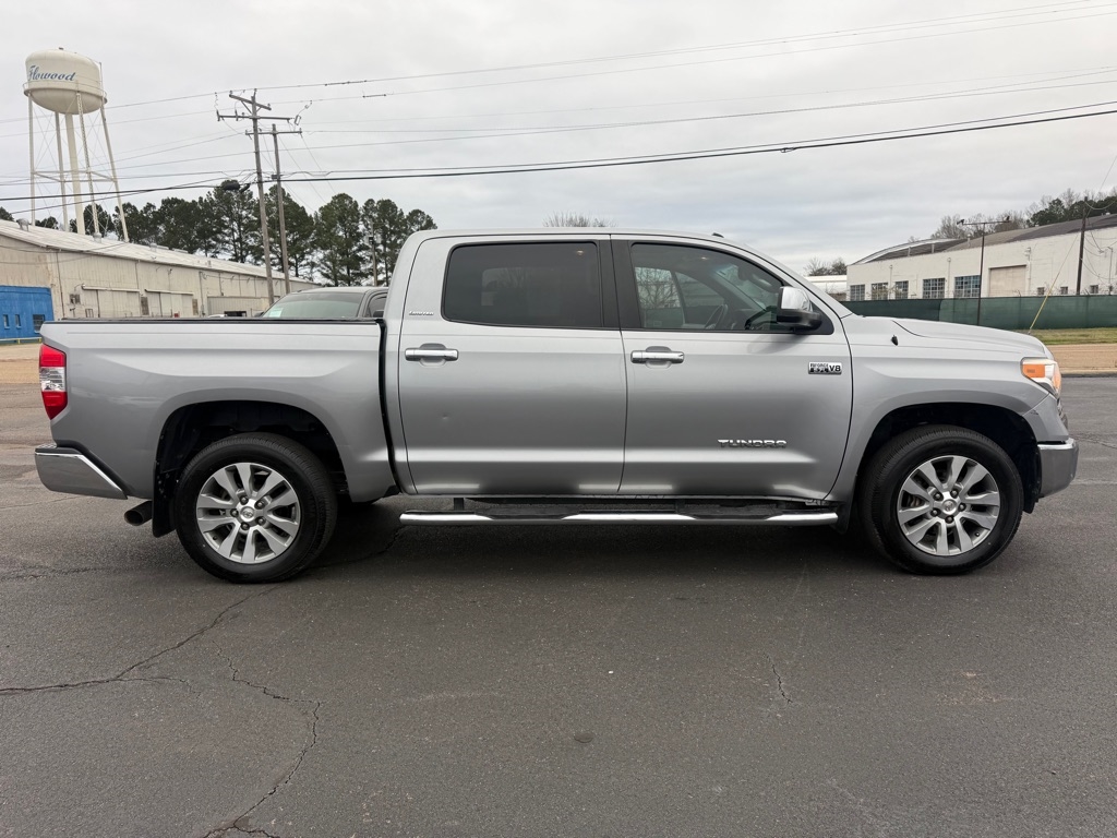 Toyota Tundra  2015