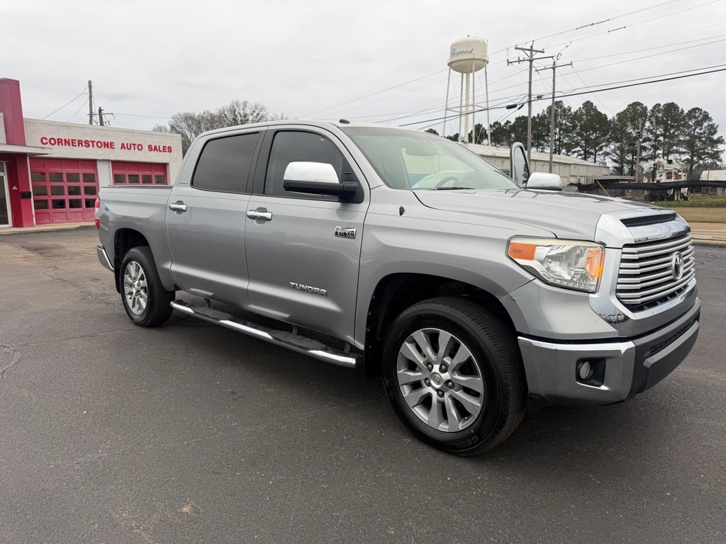 Toyota Tundra  2015