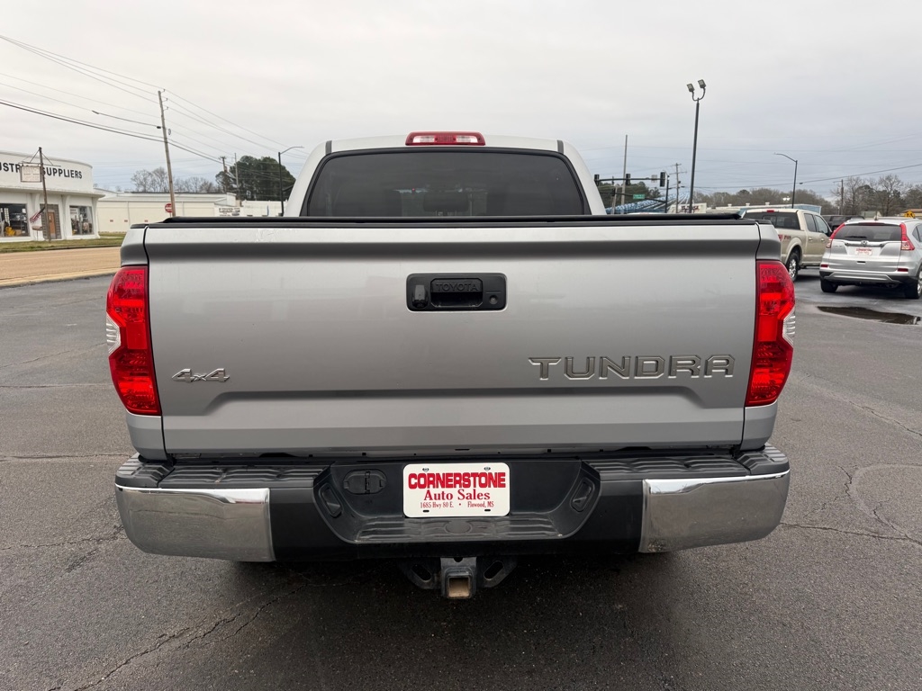 Toyota Tundra  2015