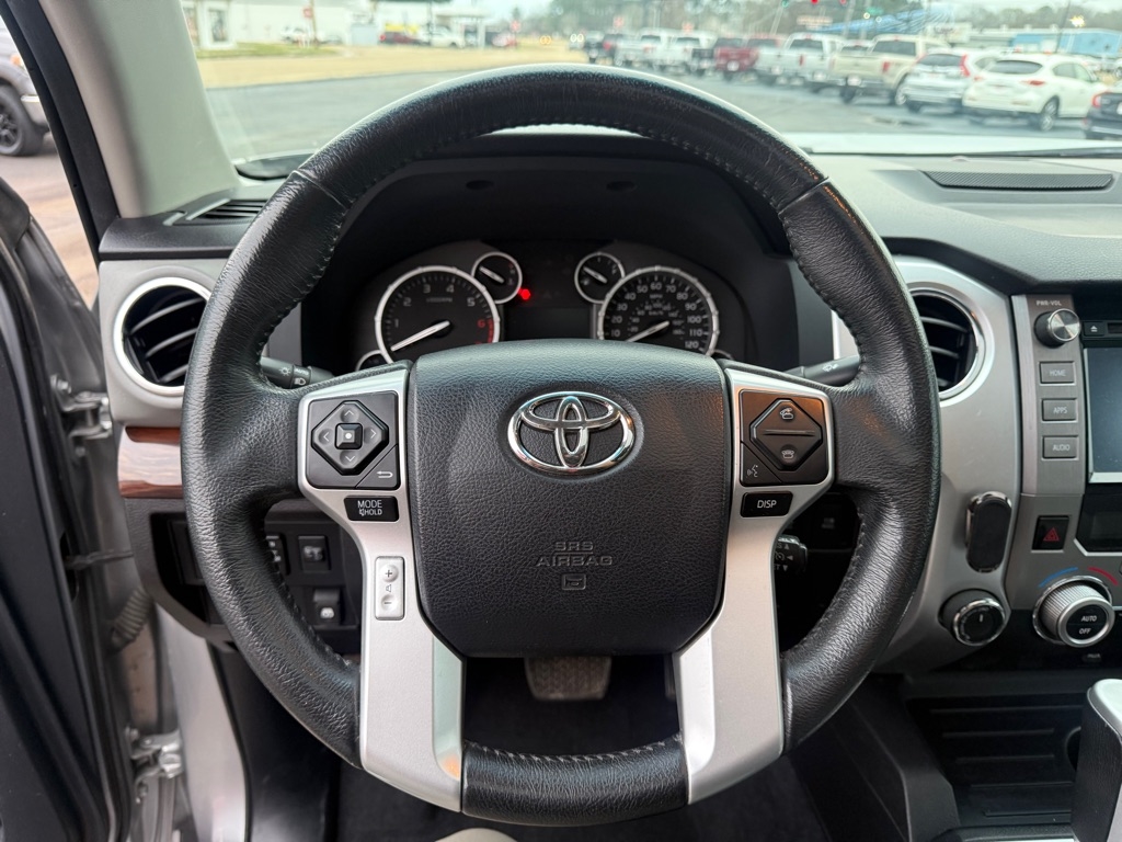 Toyota Tundra  2015