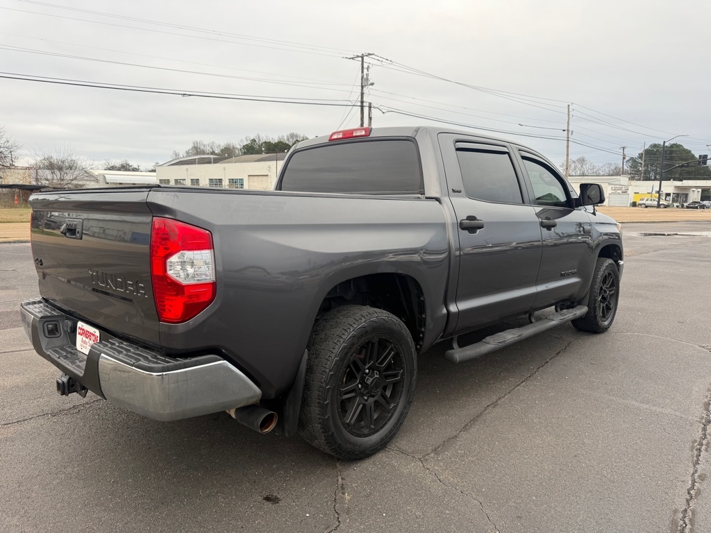 Toyota Tundra  2018