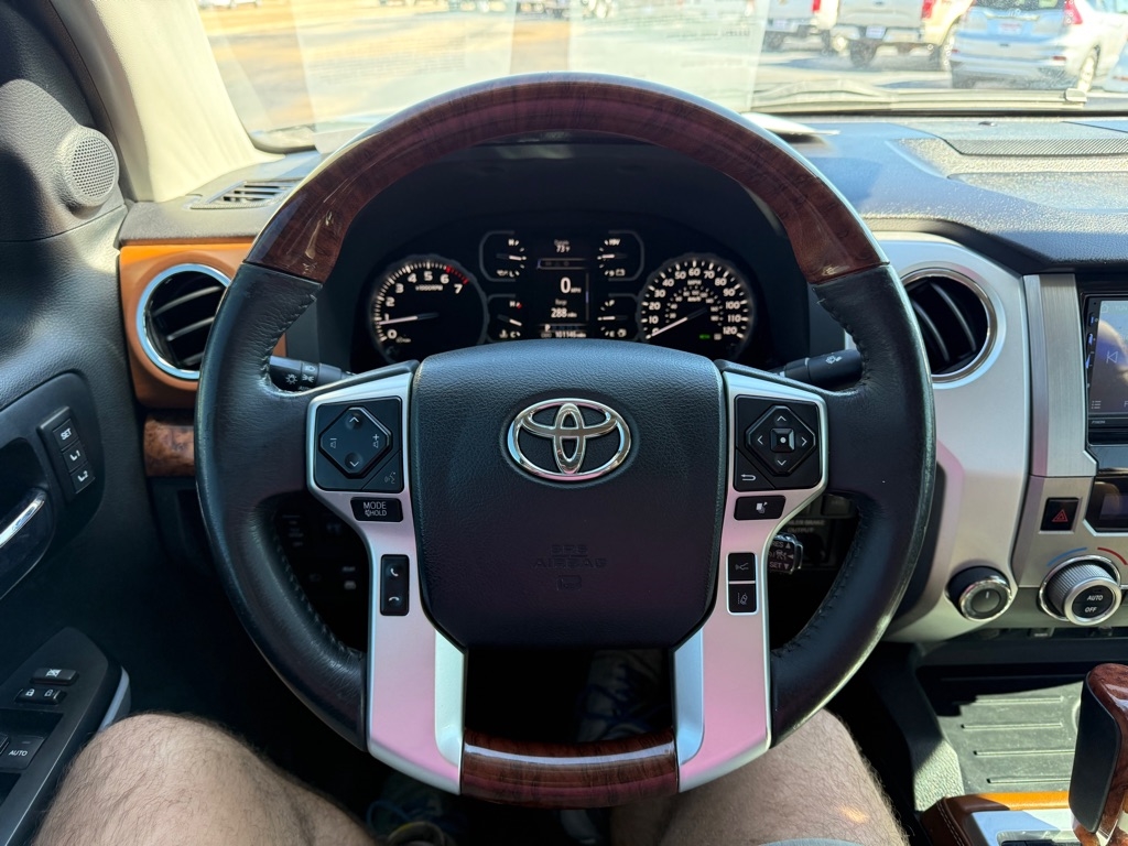 Toyota Tundra  2018