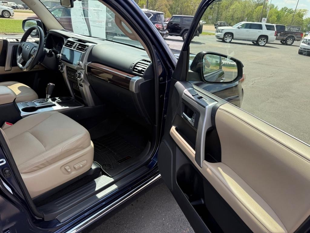 Toyota 4Runner  2017