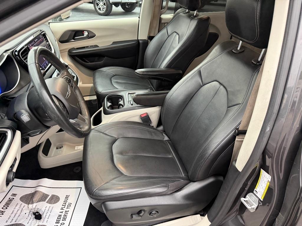 Chrysler Pacifica  2022