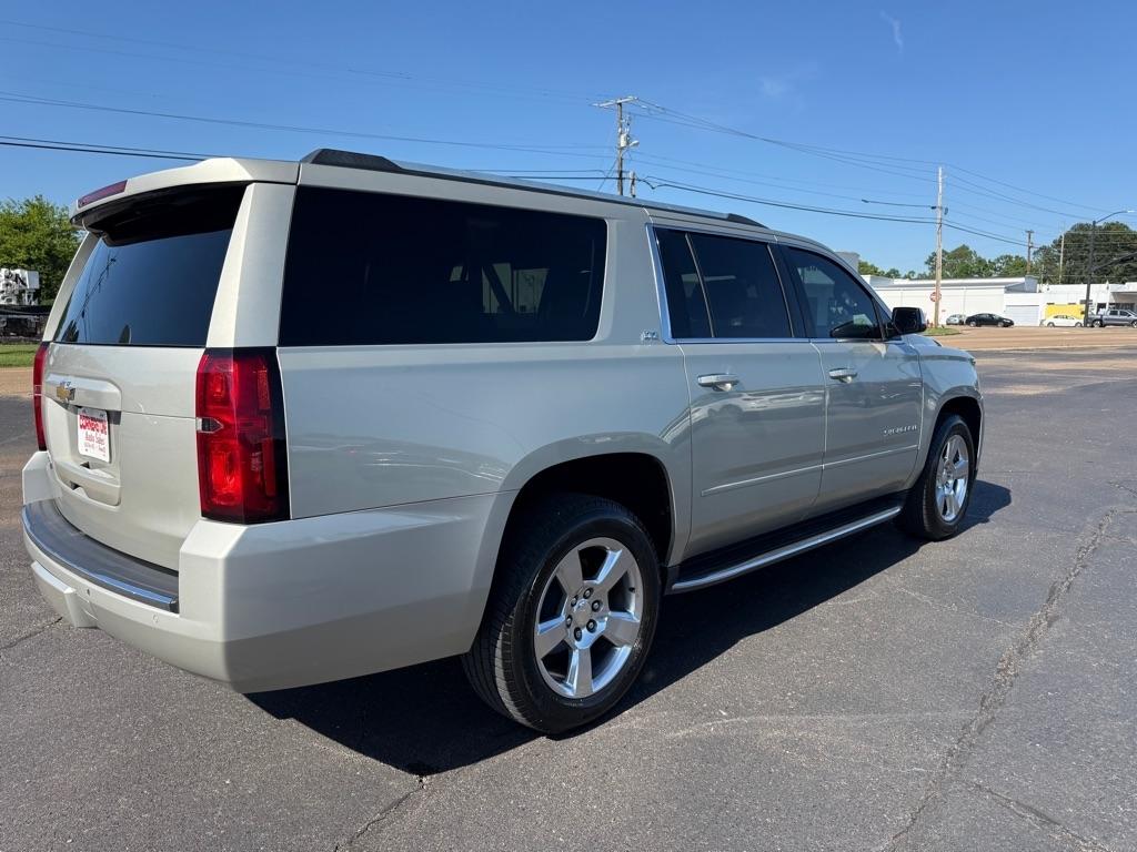 Chevrolet Suburban  2016