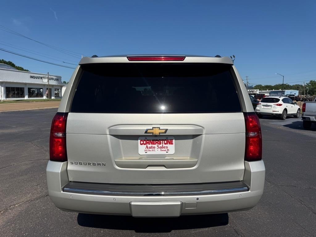 Chevrolet Suburban  2016