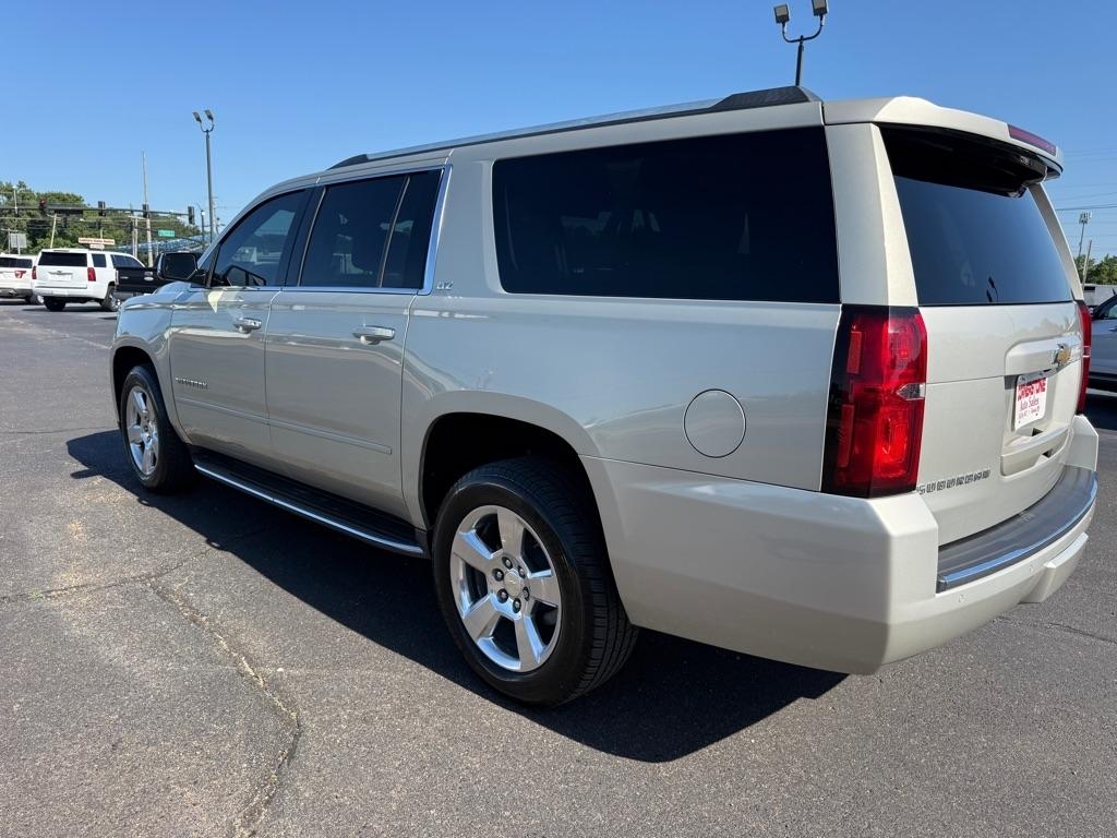 Chevrolet Suburban  2016