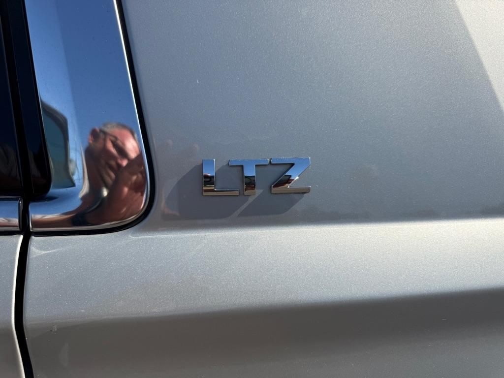Chevrolet Suburban  2016