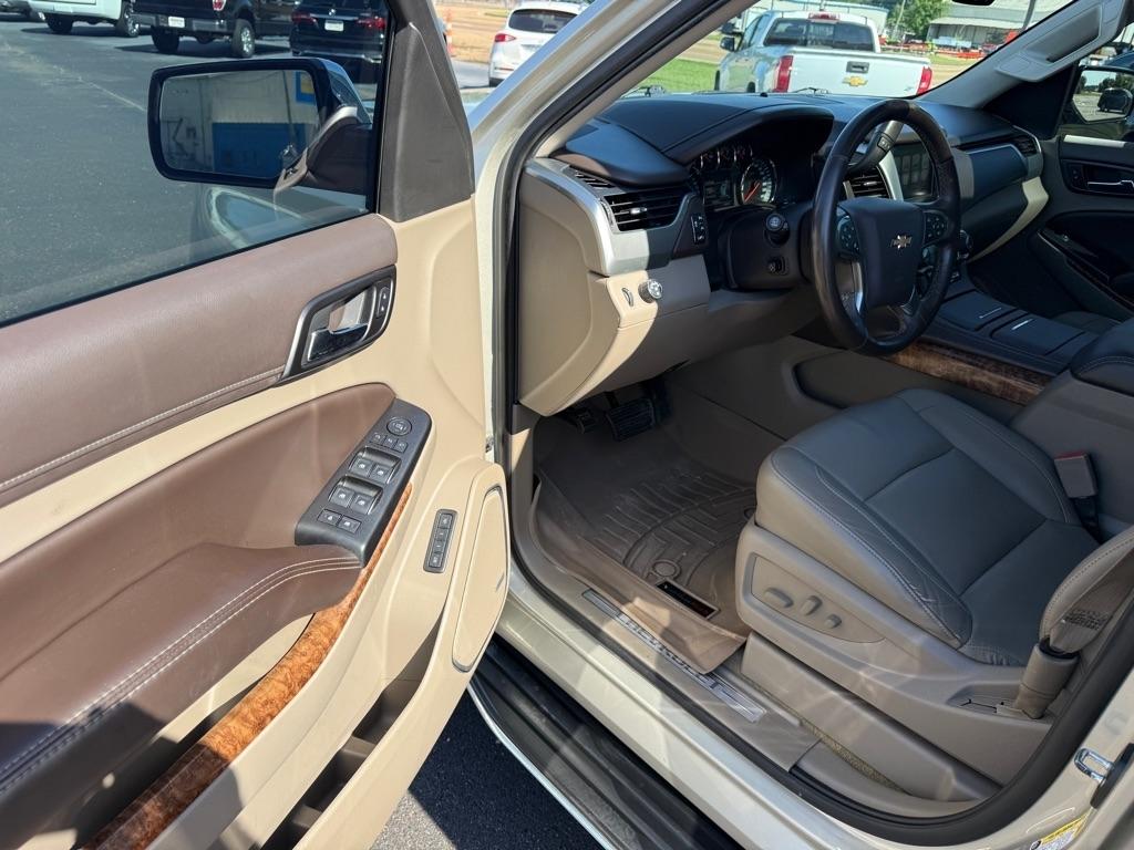 Chevrolet Suburban  2016