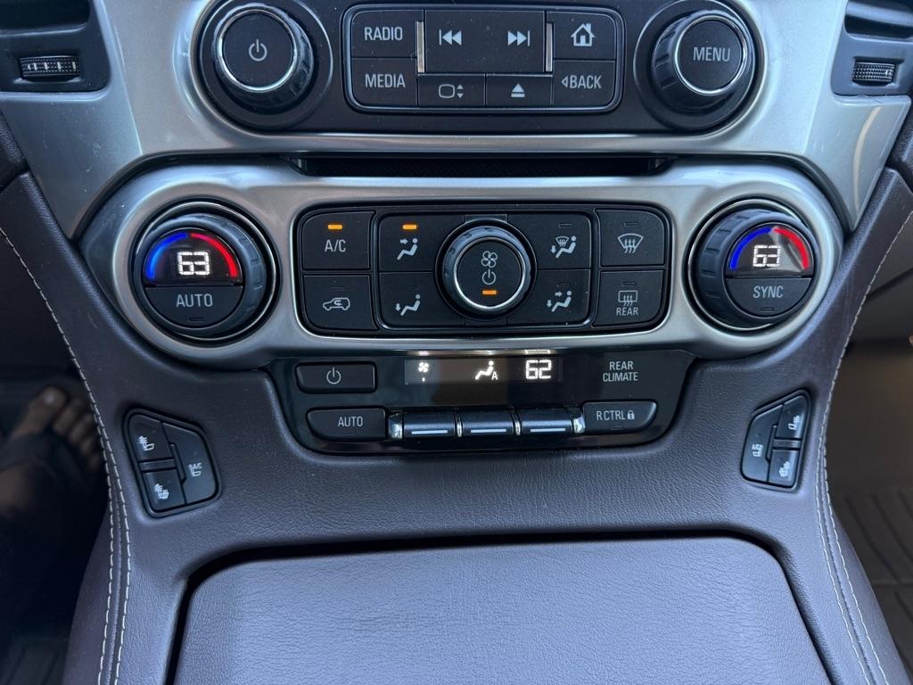 Chevrolet Suburban  2016