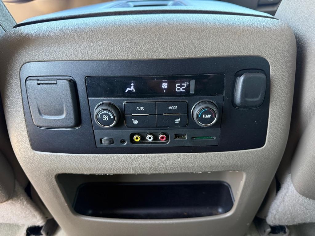 Chevrolet Suburban  2016
