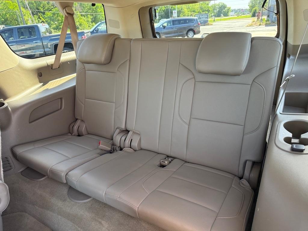Chevrolet Suburban  2016