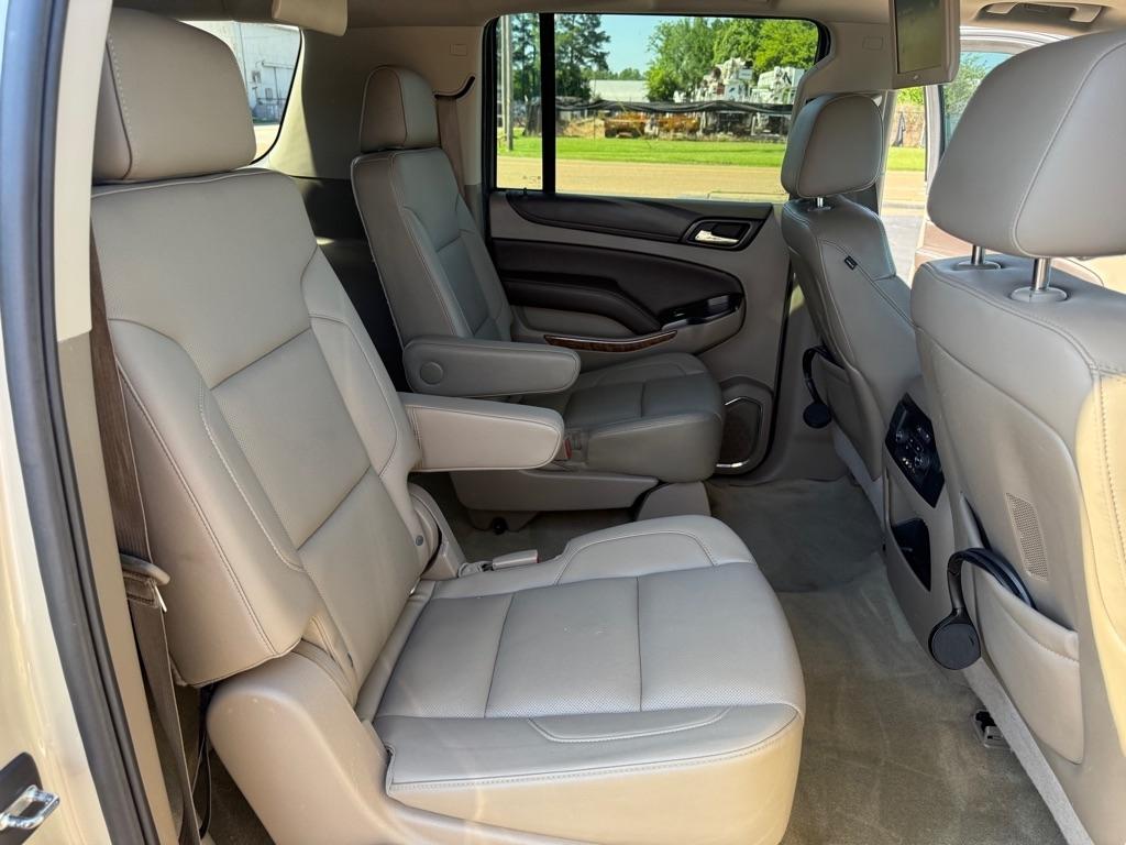 Chevrolet Suburban  2016