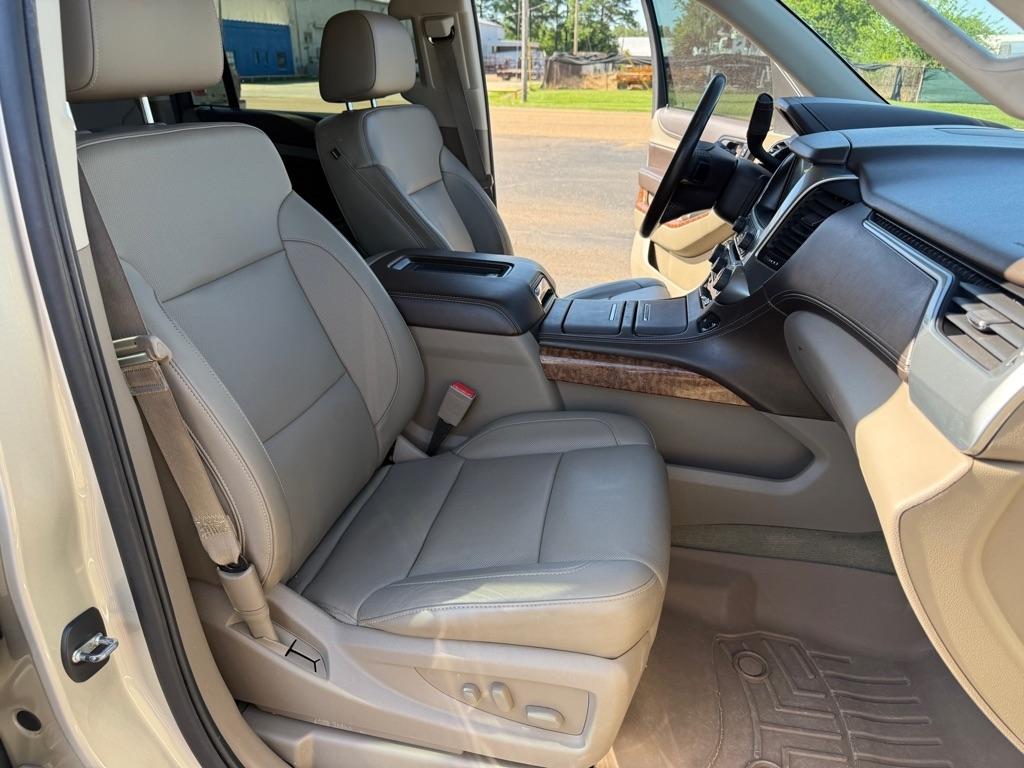 Chevrolet Suburban  2016