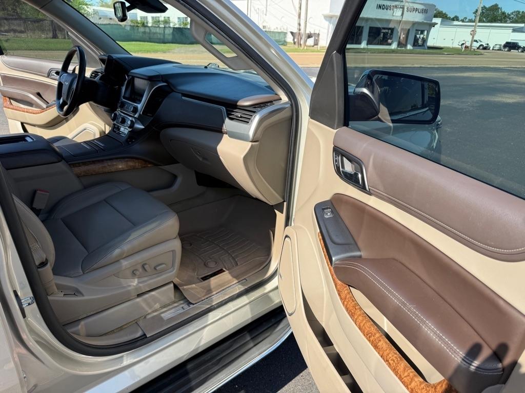 Chevrolet Suburban  2016