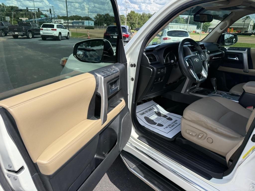 Toyota 4Runner  2016