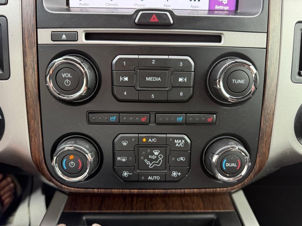 Ford Expedition  2017