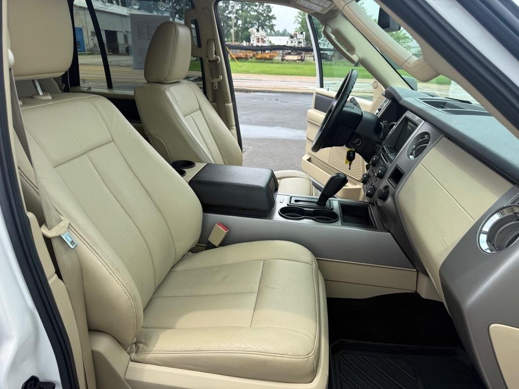 Ford Expedition  2016