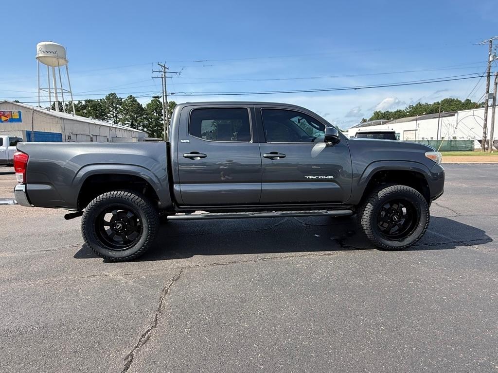 Toyota Tacoma  2016