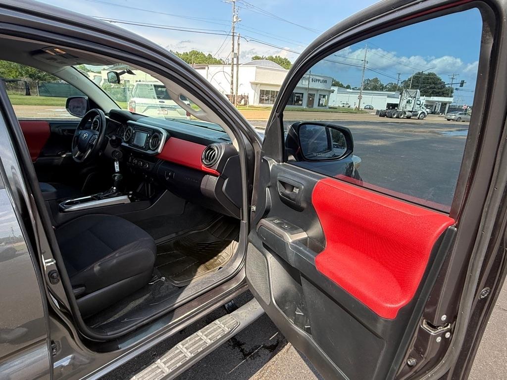 Toyota Tacoma  2016