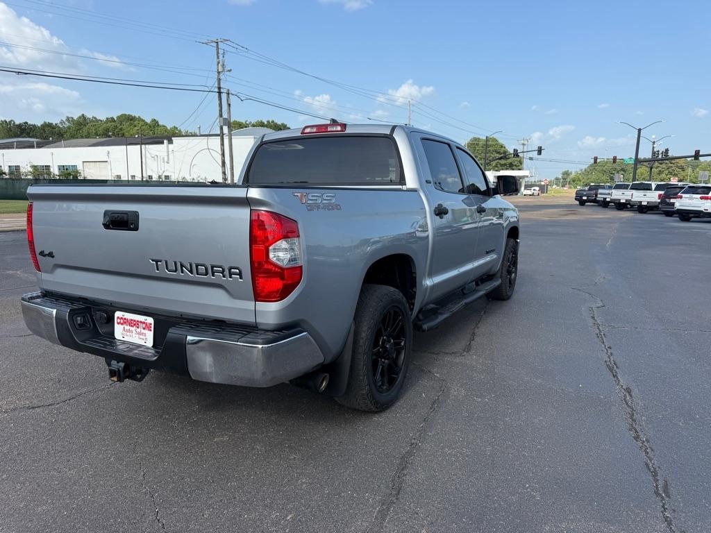 Toyota Tundra  2020