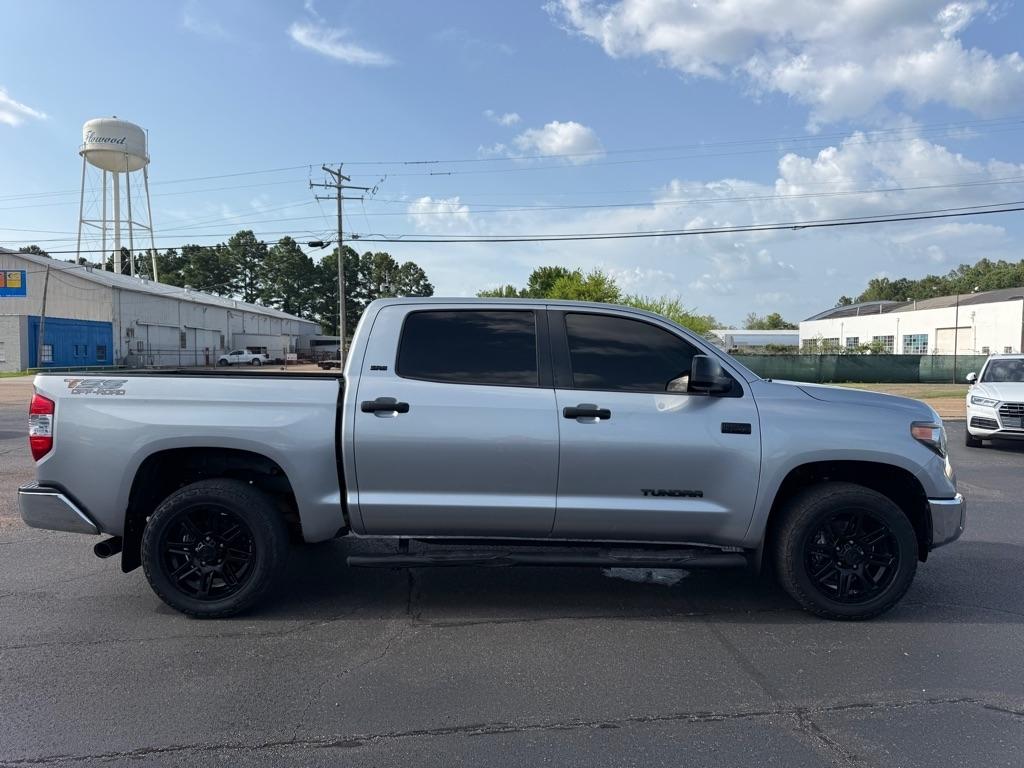 Toyota Tundra  2020