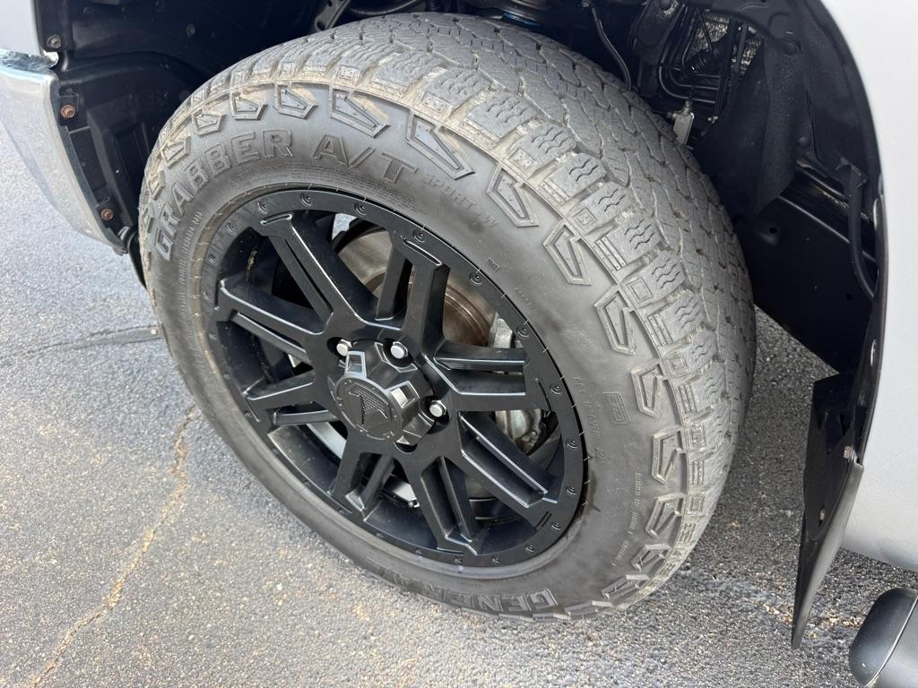 Toyota Tundra  2020
