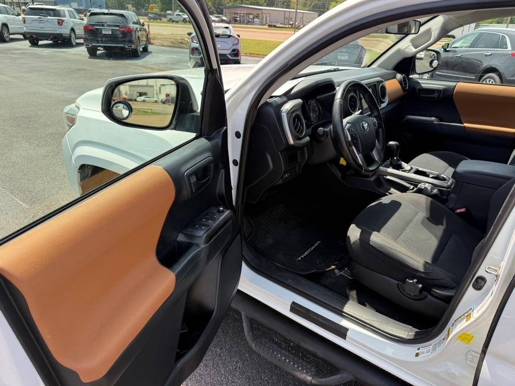 Toyota Tacoma  2016