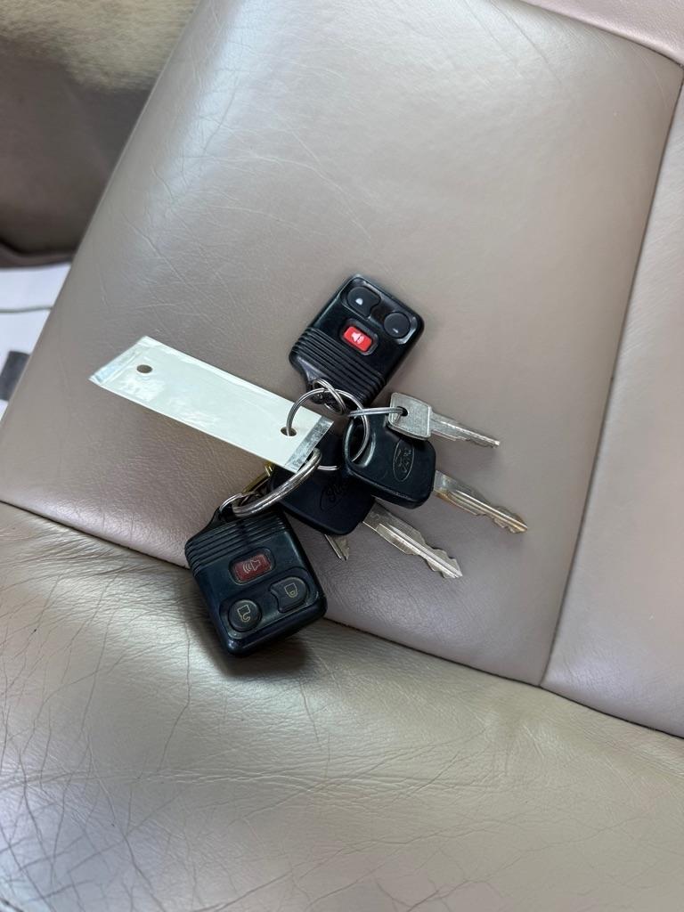 Ford Excursion  2005
