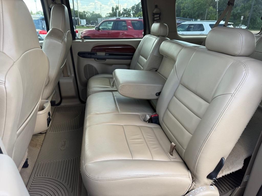 Ford Excursion  2005