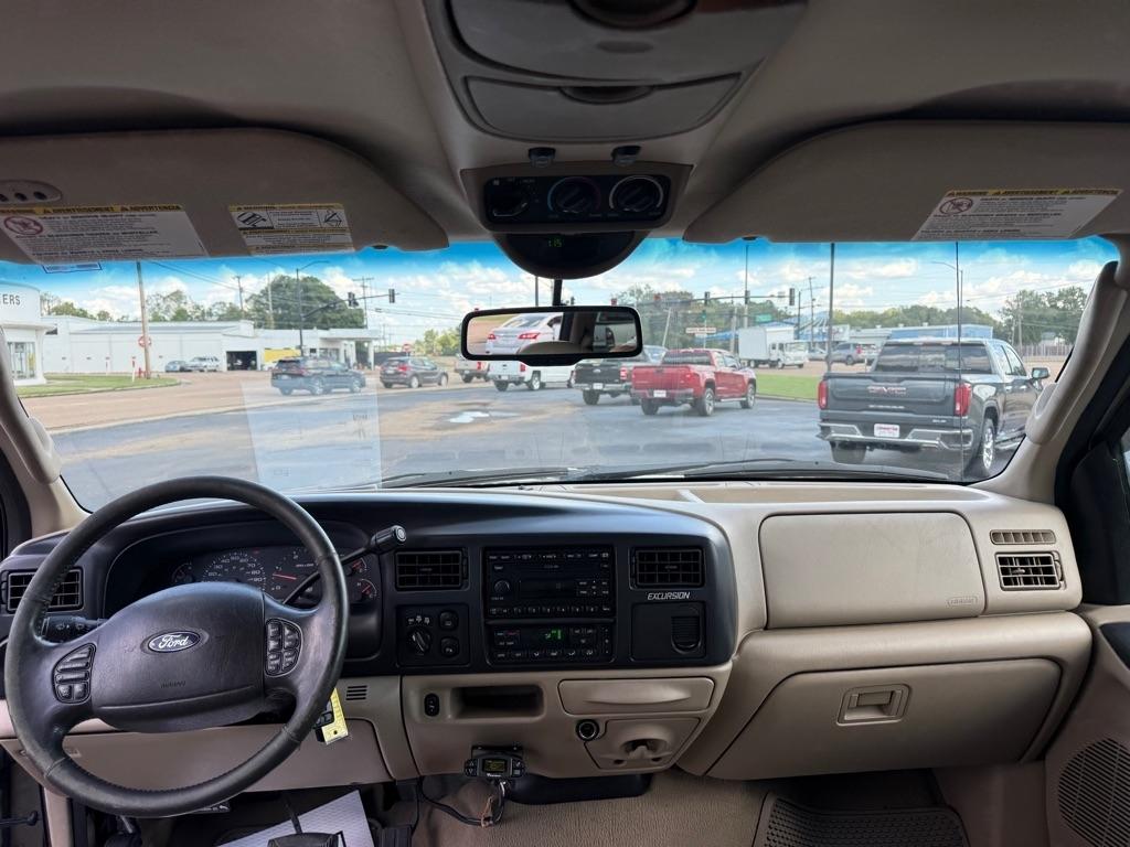 Ford Excursion  2005