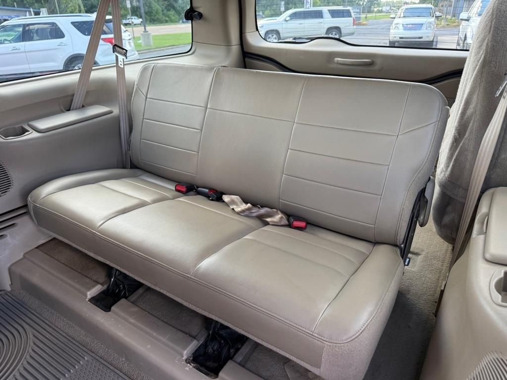 Ford Excursion  2005